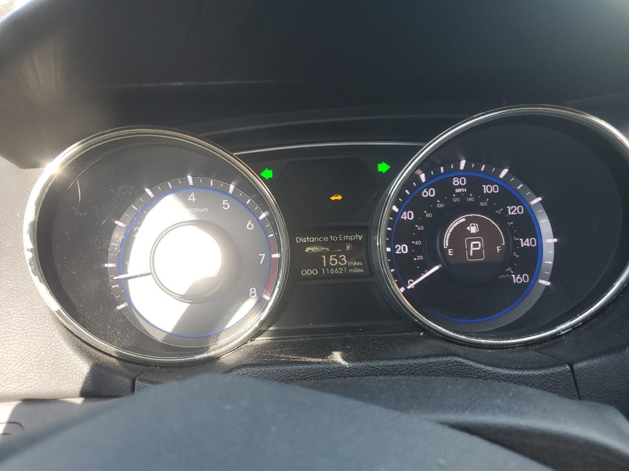 2011 HYUNDAI SONATA