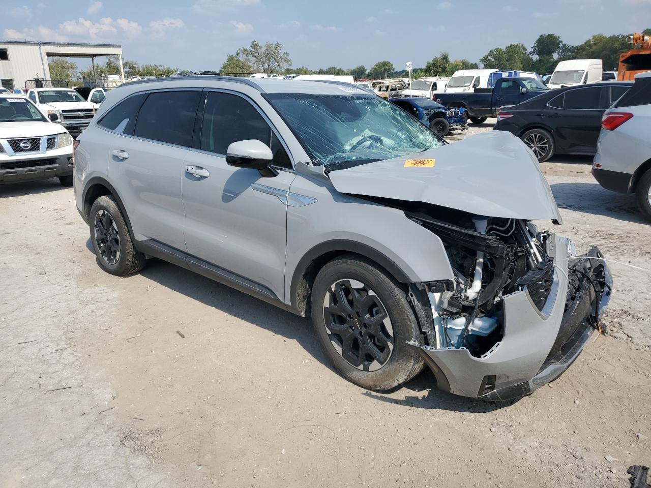 2025 KIA SORENTO