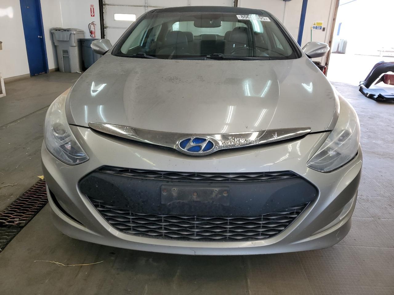 2011 HYUNDAI SONATA