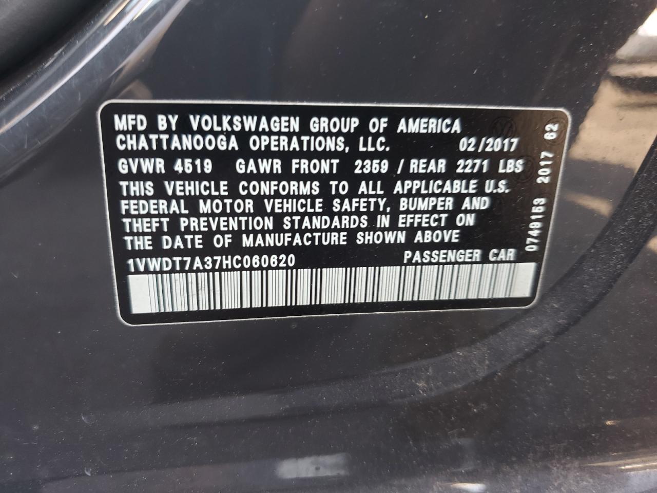 2017 VOLKSWAGEN Passat