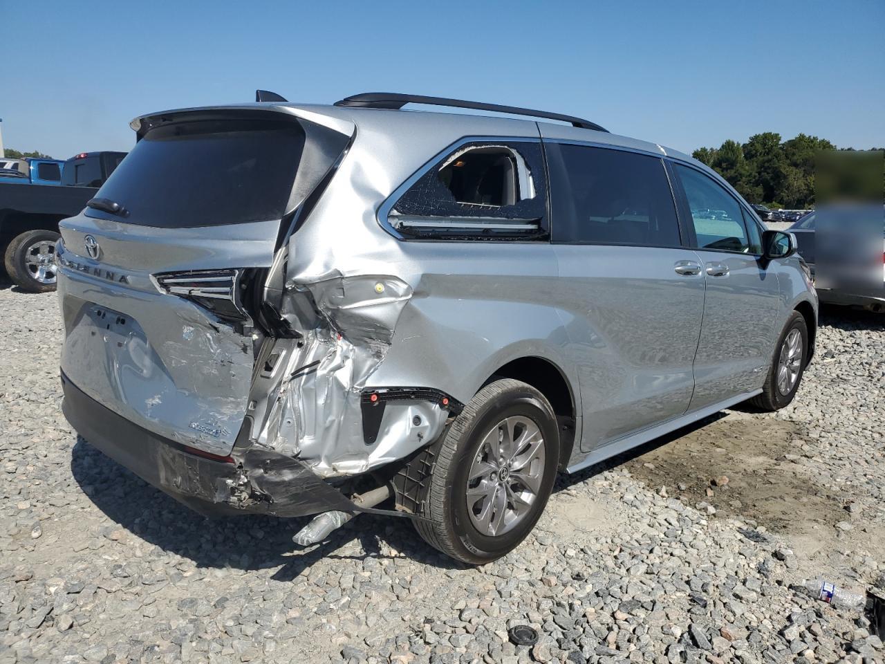 2021 TOYOTA SIENNA