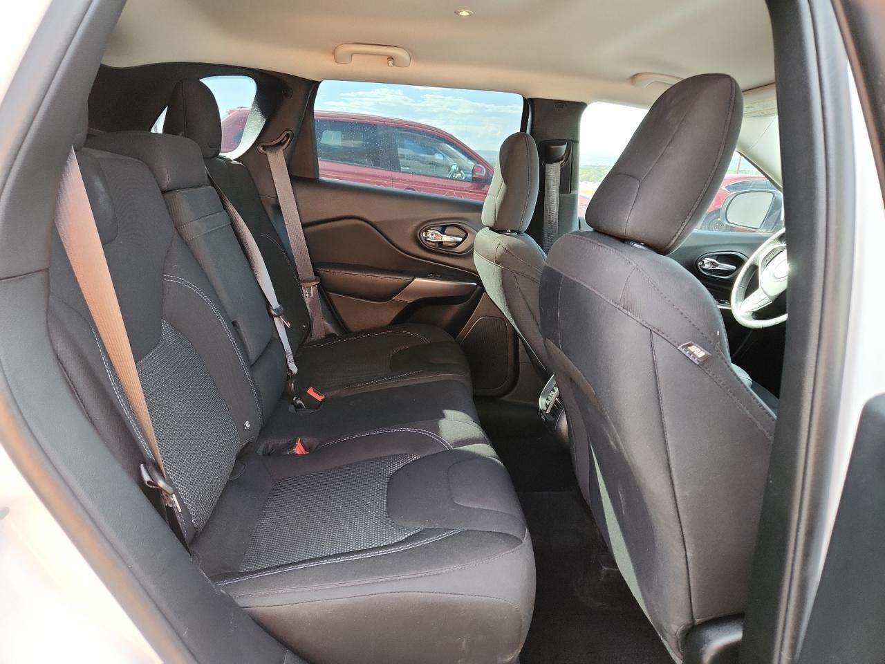 2019 JEEP CHEROKEE
