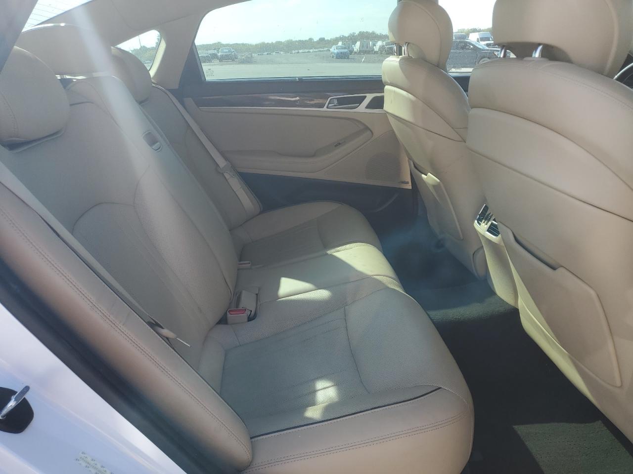 2015 HYUNDAI GENESIS