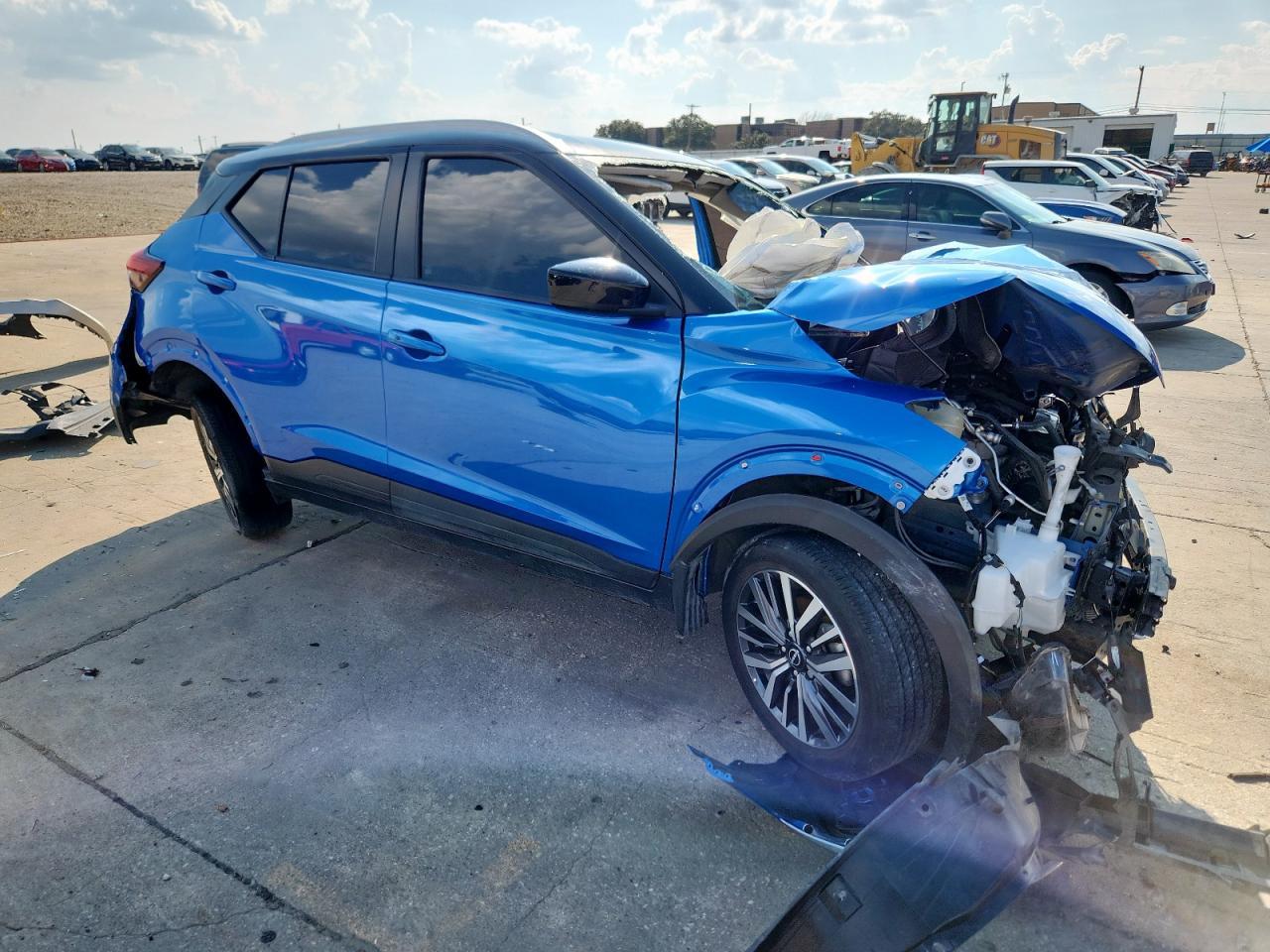 2023 NISSAN KICKS