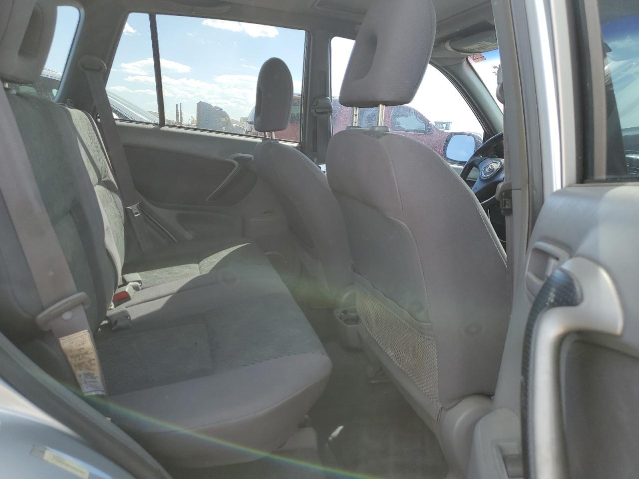 2001 TOYOTA RAV4