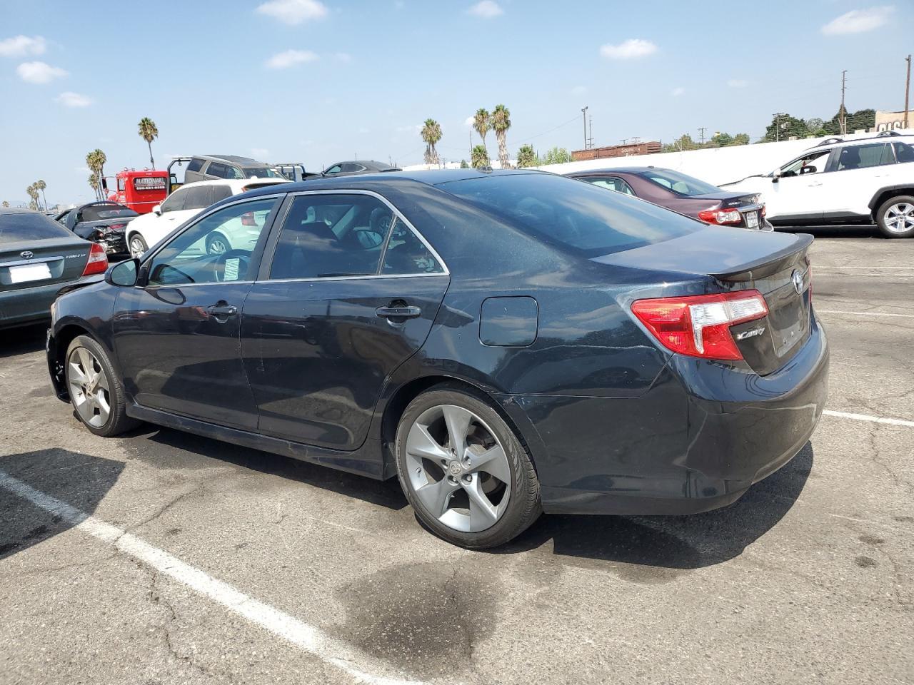 2014 TOYOTA CAMRY