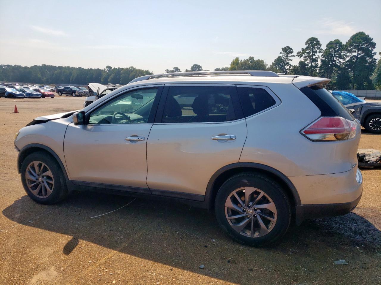 2016 NISSAN ROGUE