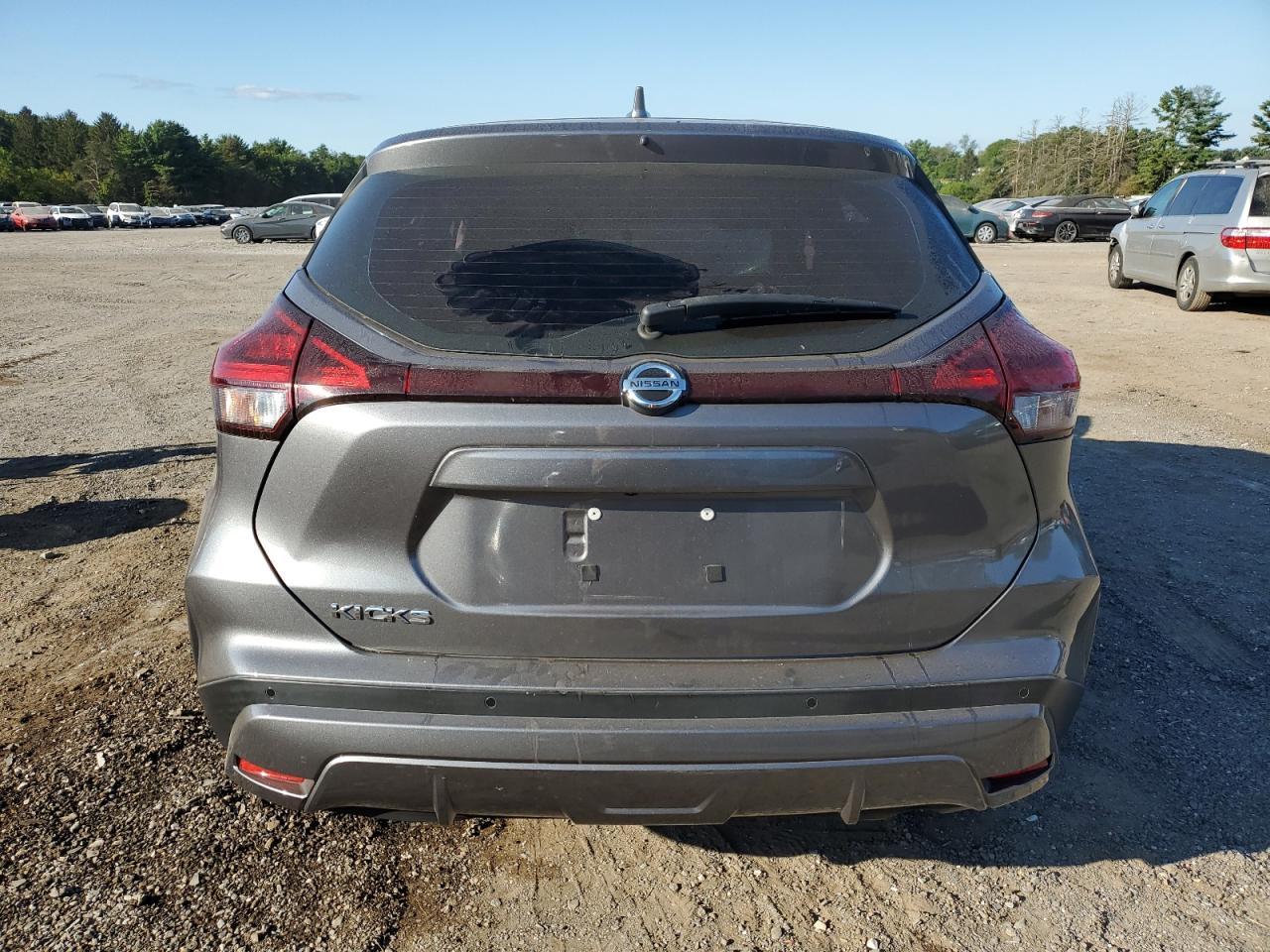 2021 NISSAN KICKS