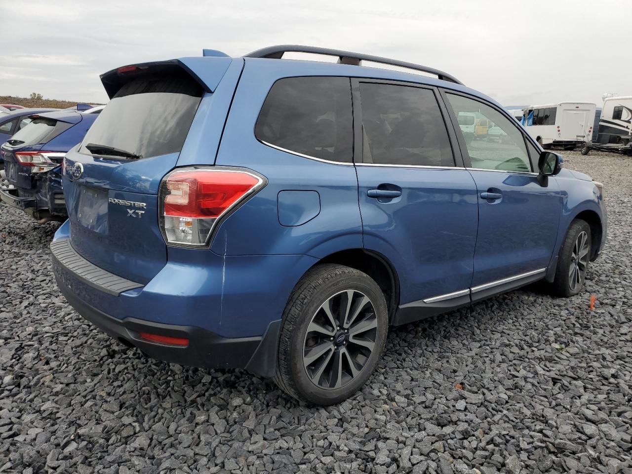 2017 SUBARU FORESTER