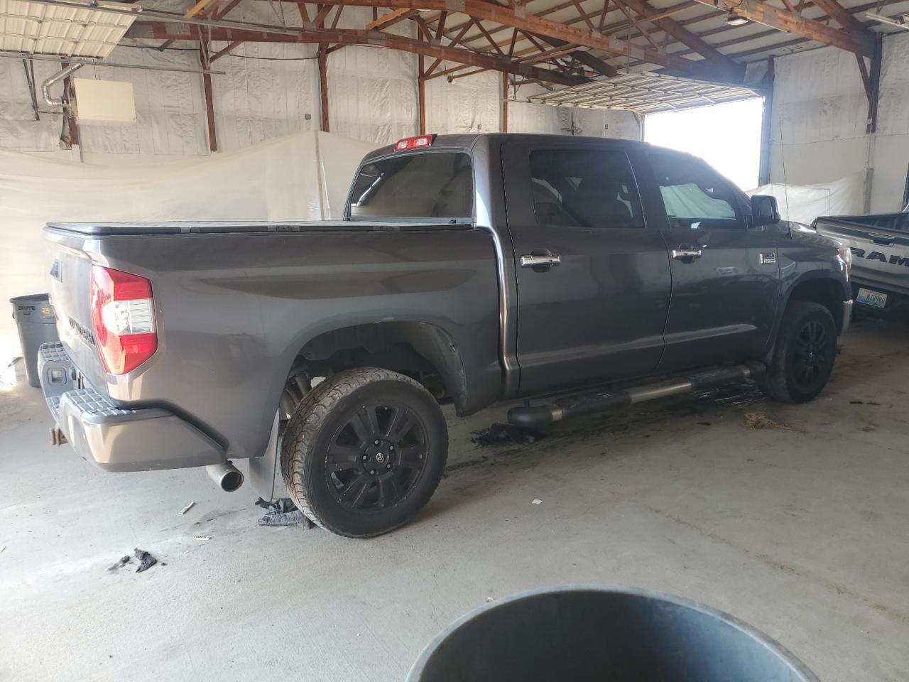 2017 TOYOTA TUNDRA