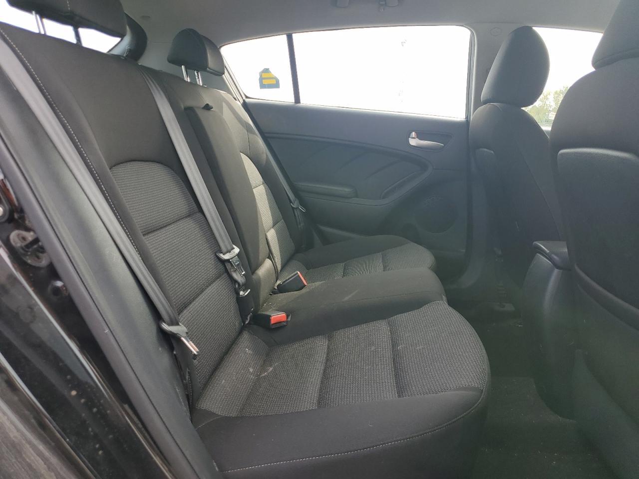 2017 KIA FORTE
