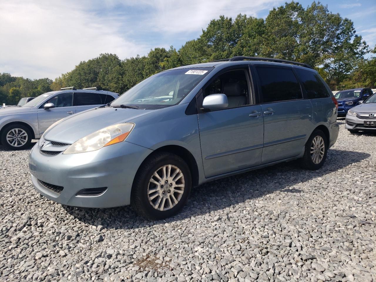 2008 TOYOTA SIENNA
