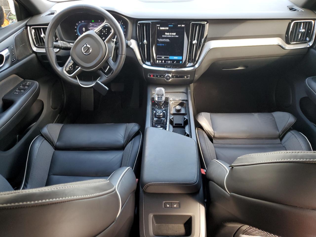 2024 VOLVO S60