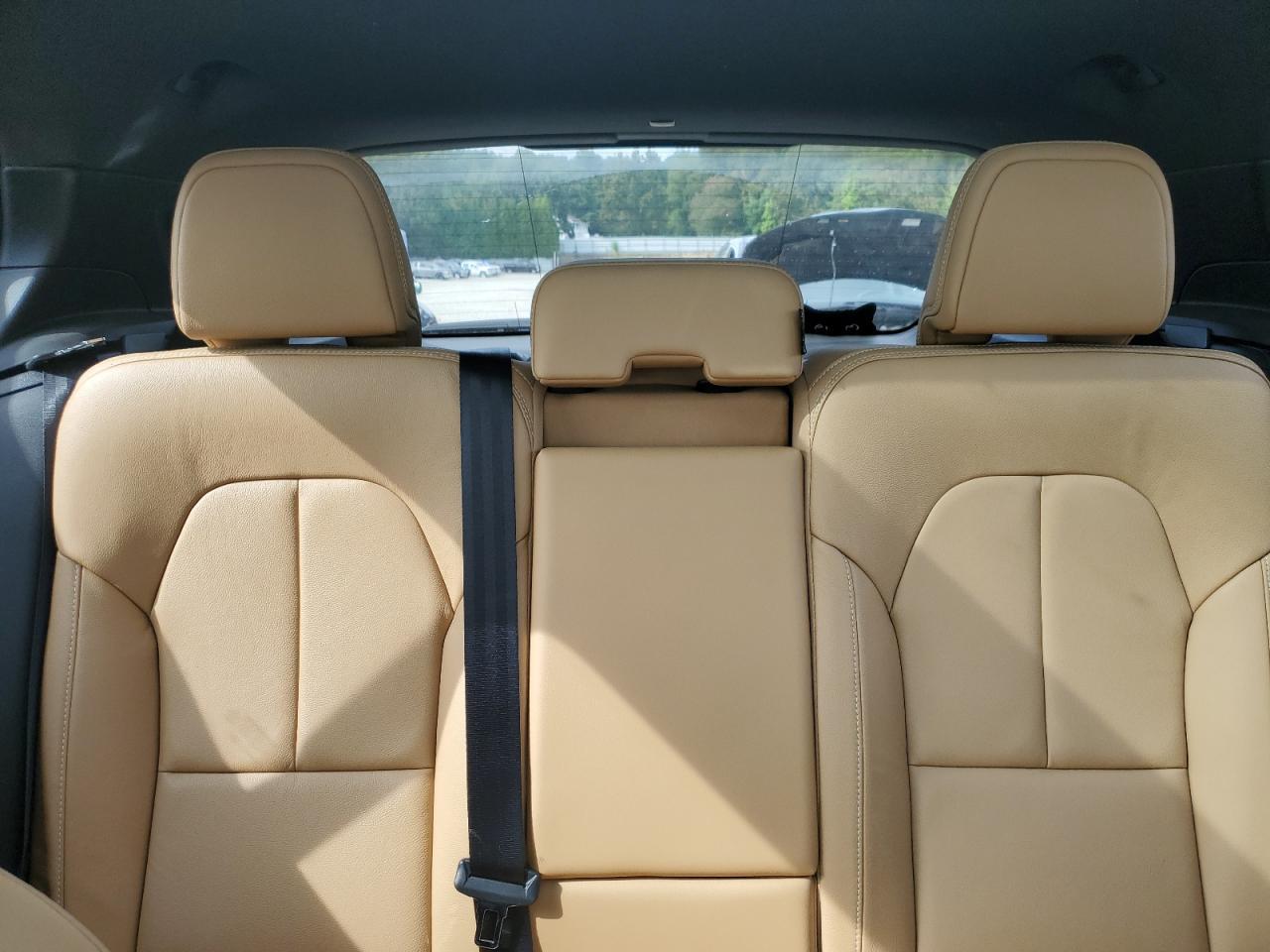 2019 VOLVO XC40
