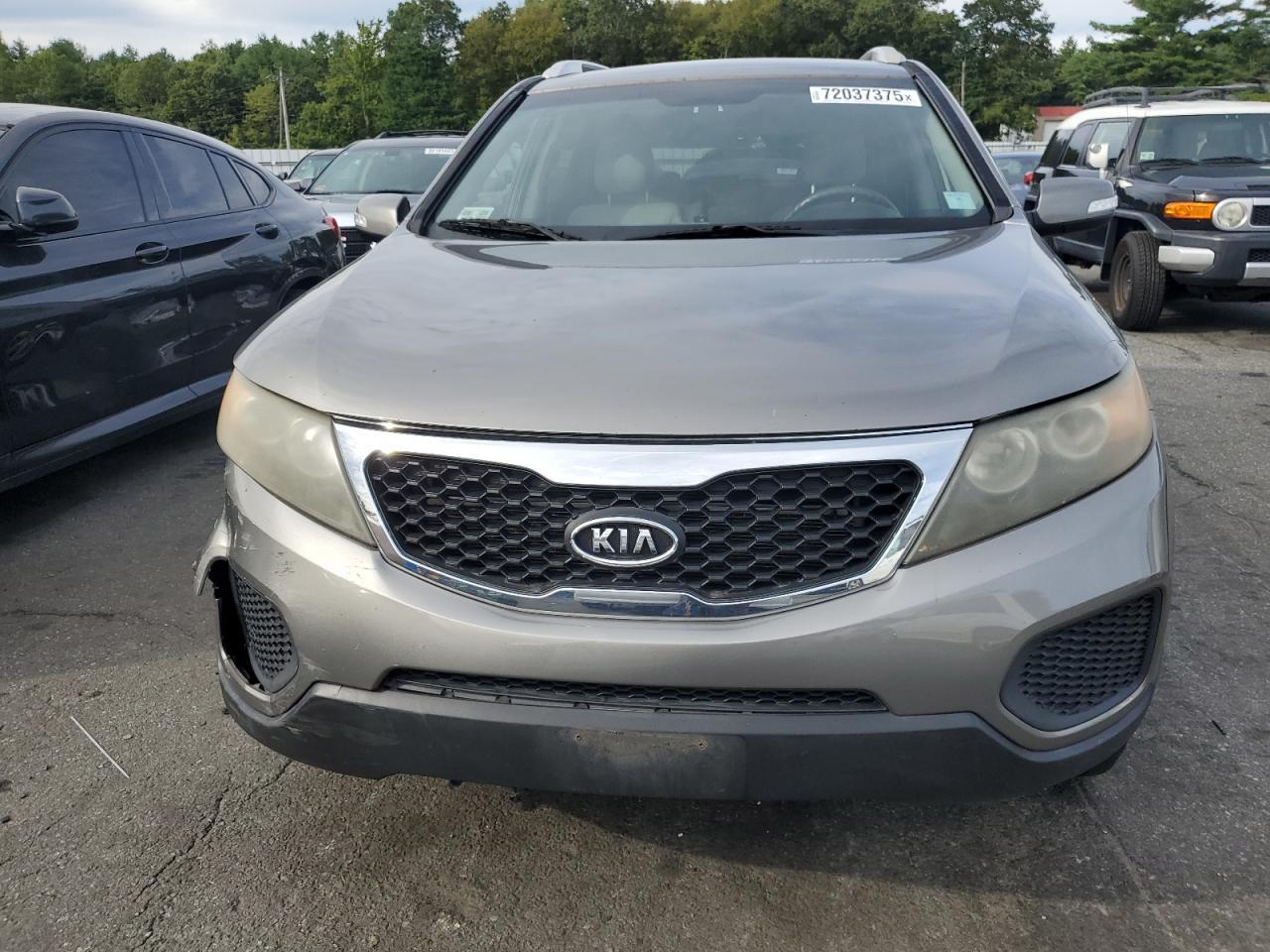 2011 KIA SORENTO