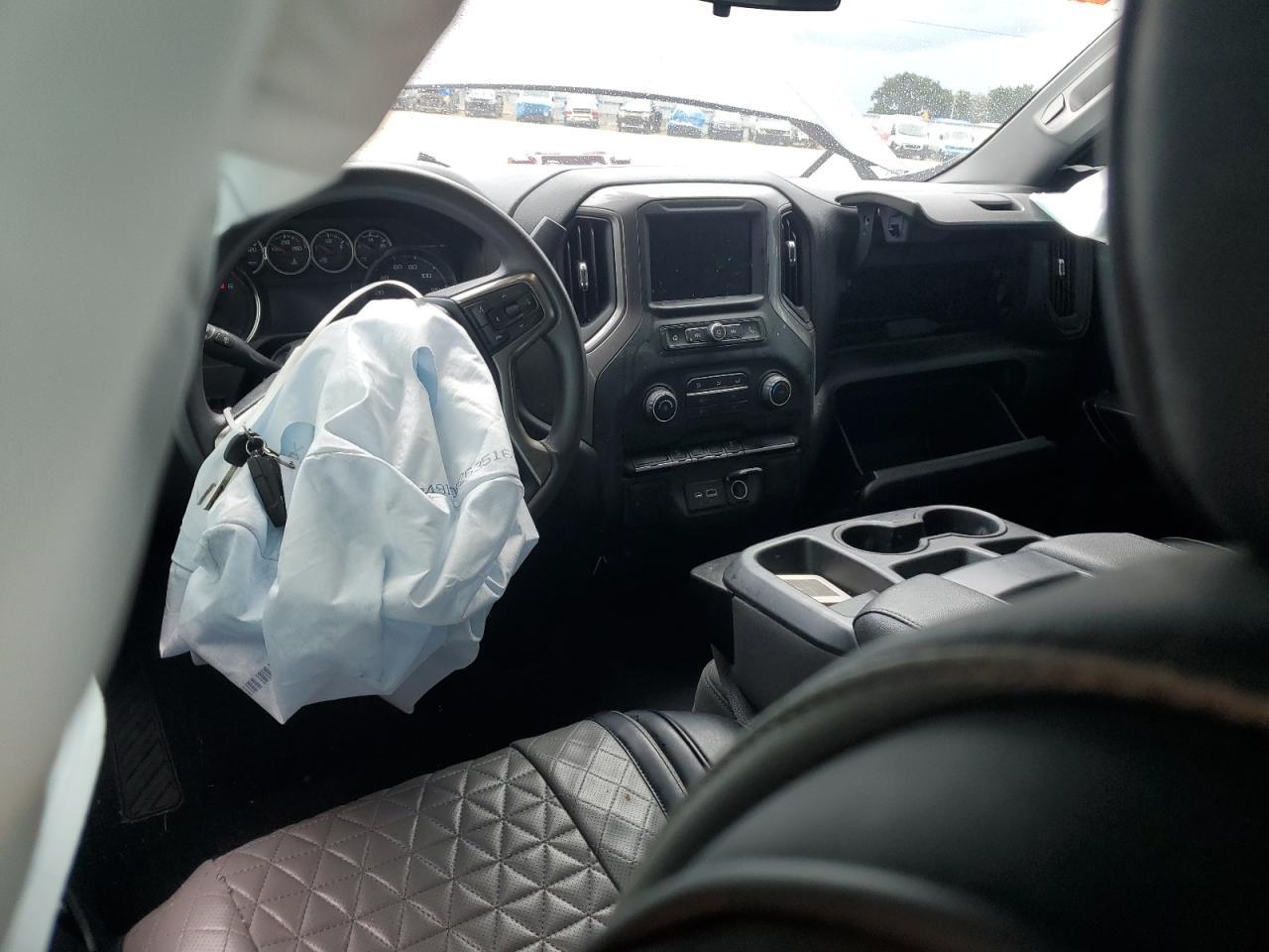 2021 CHEVROLET Silverado
