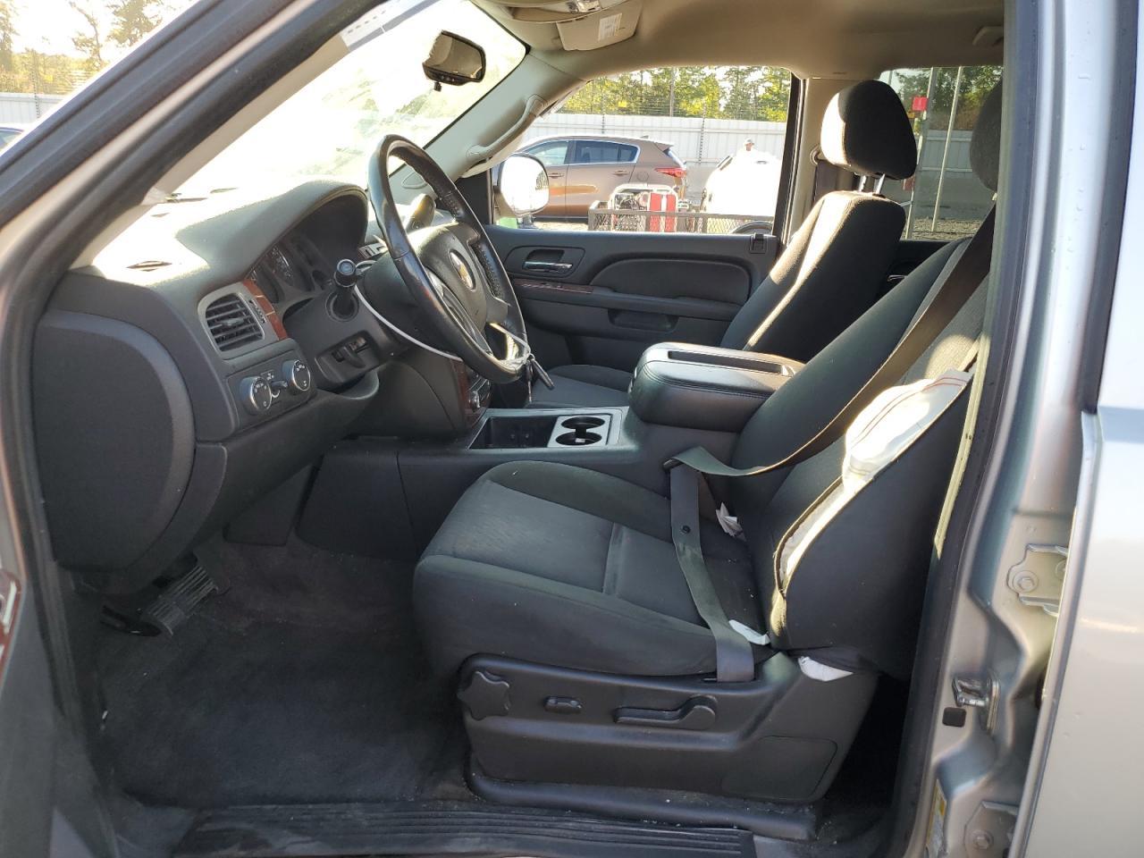 2011 CHEVROLET Tahoe