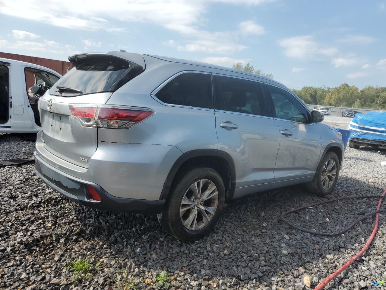 2015 TOYOTA HIGHLANDER