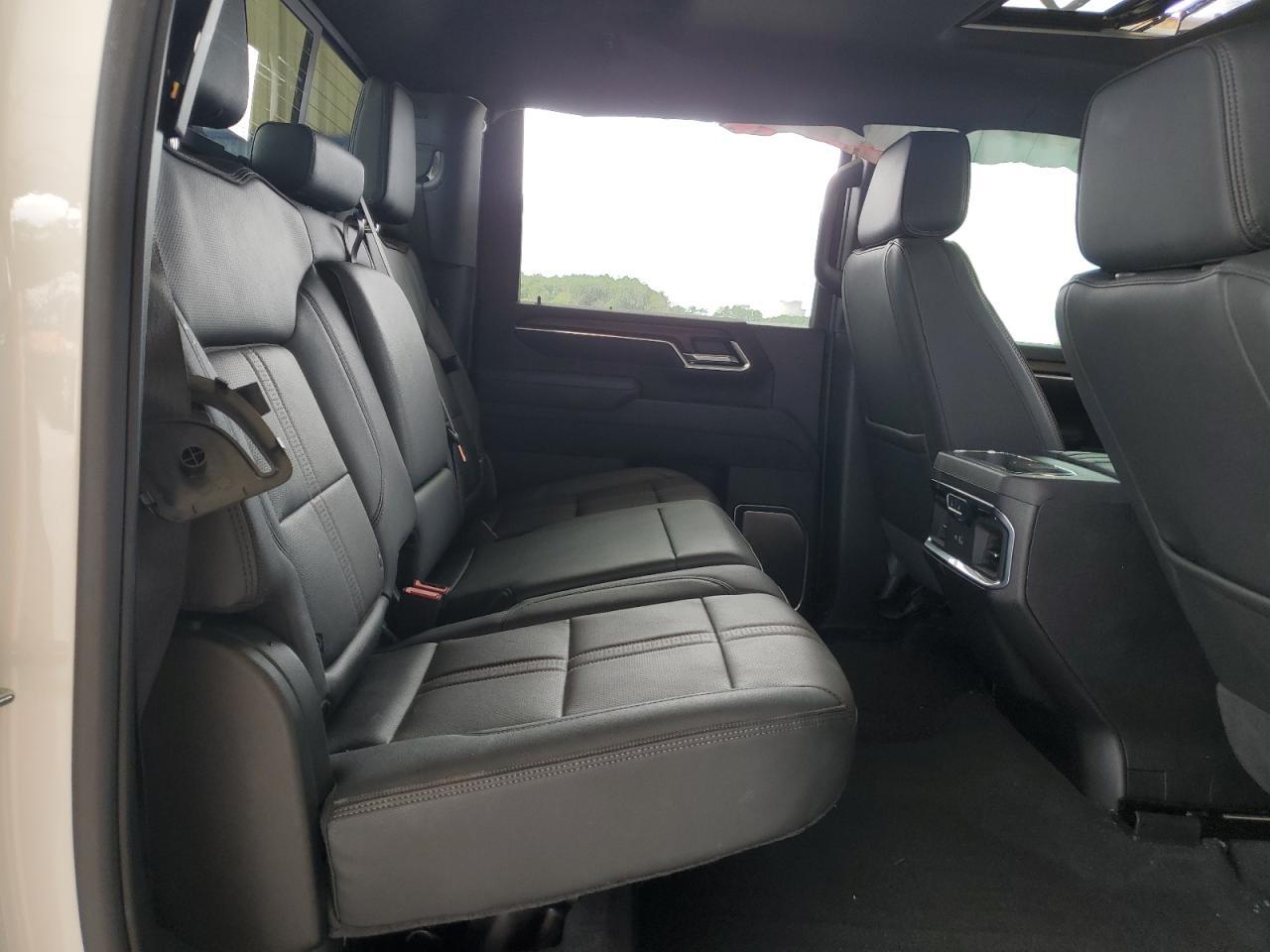 2025 CHEVROLET Silverado