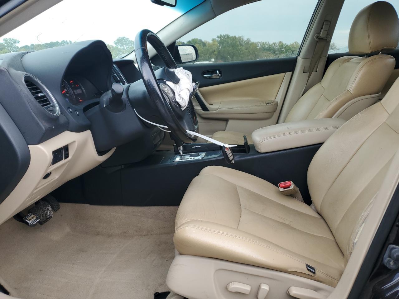 2012 NISSAN Maxima