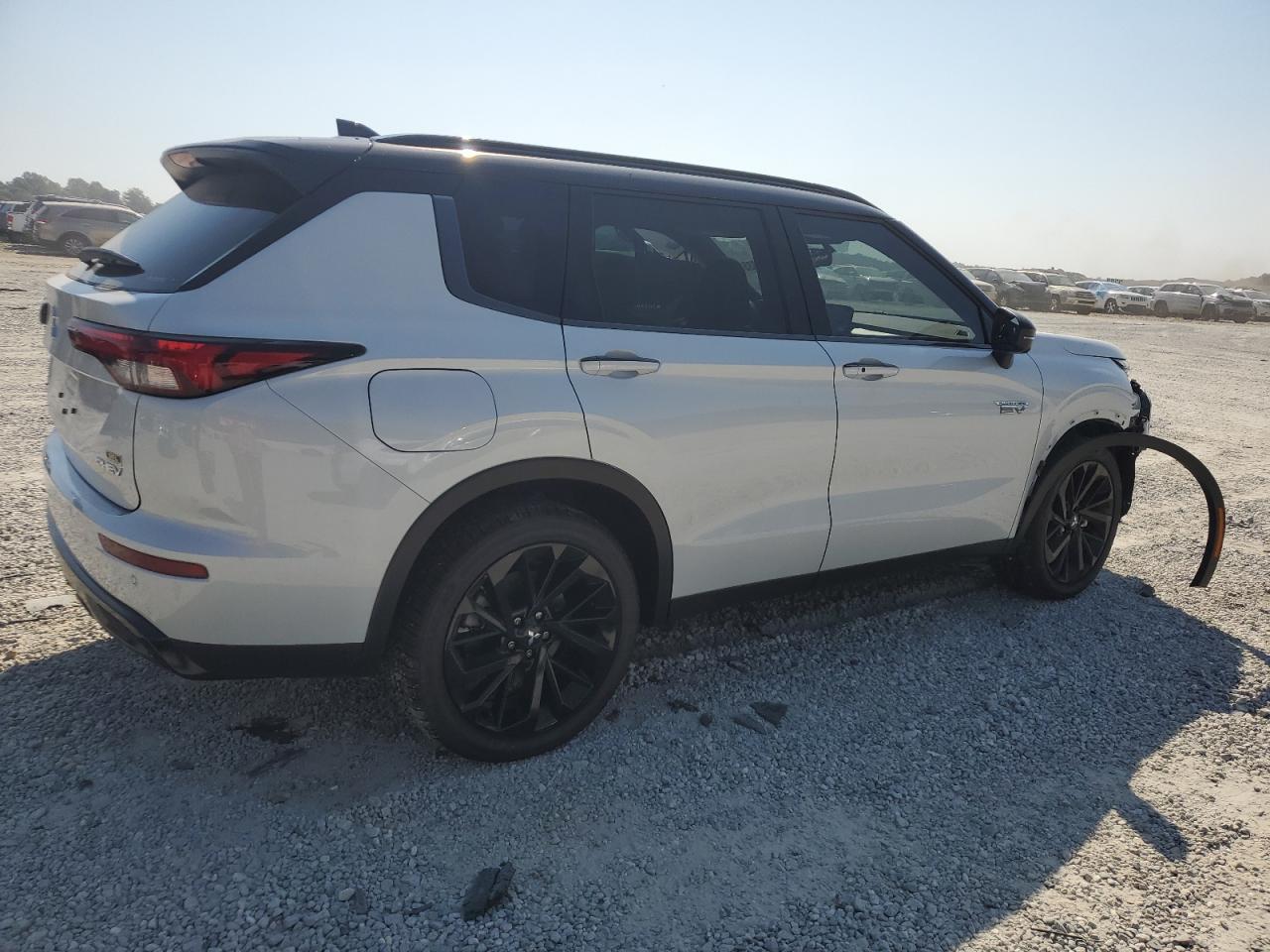 2025 MITSUBISHI outlander