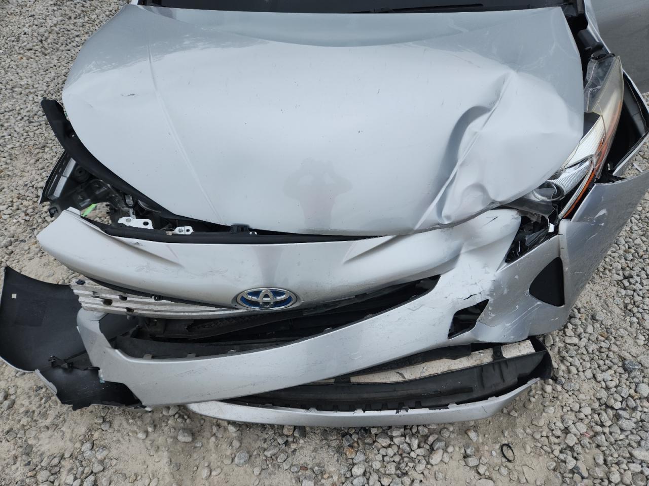 2016 TOYOTA PRIUS