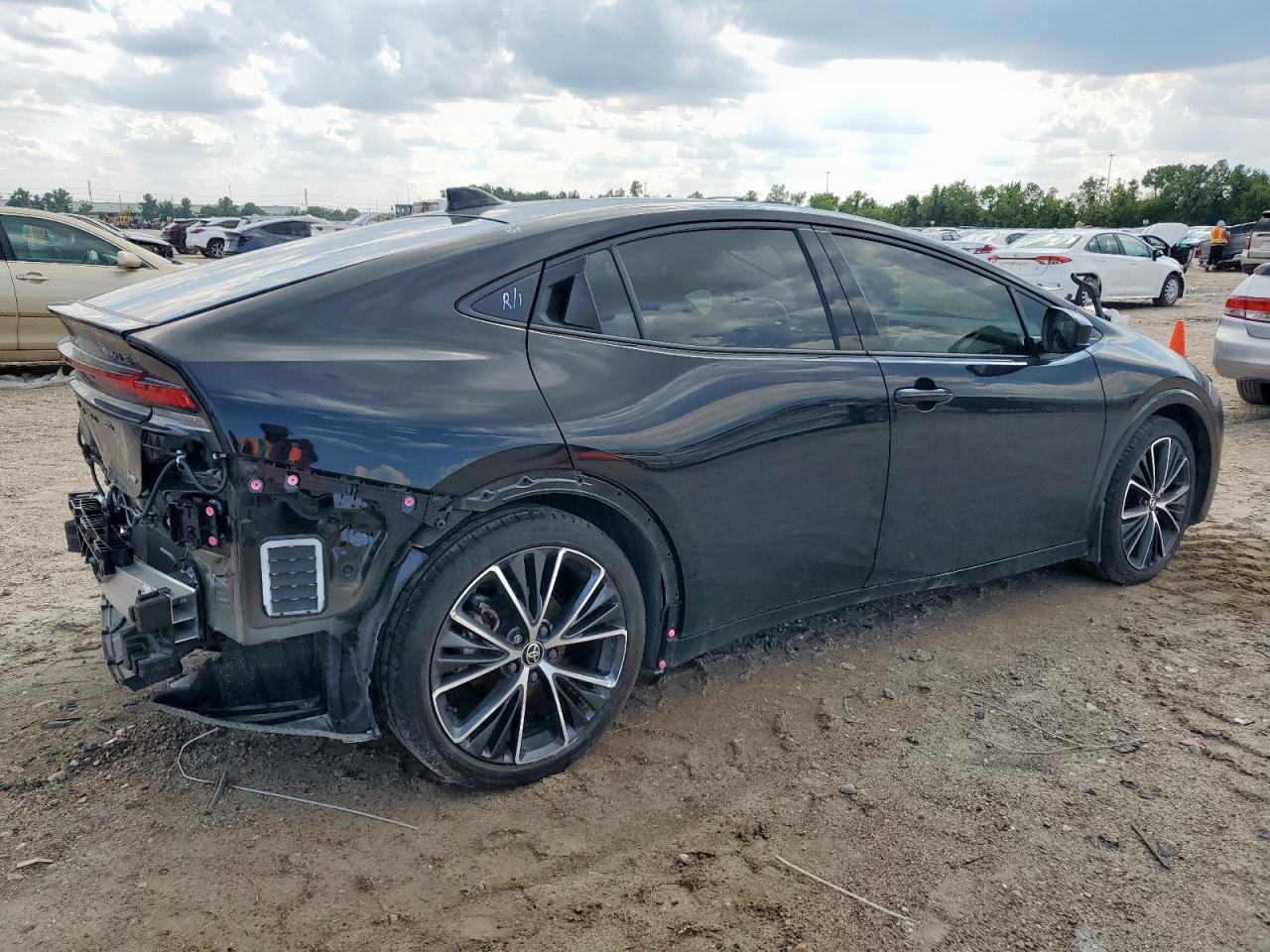 2024 TOYOTA PRIUS