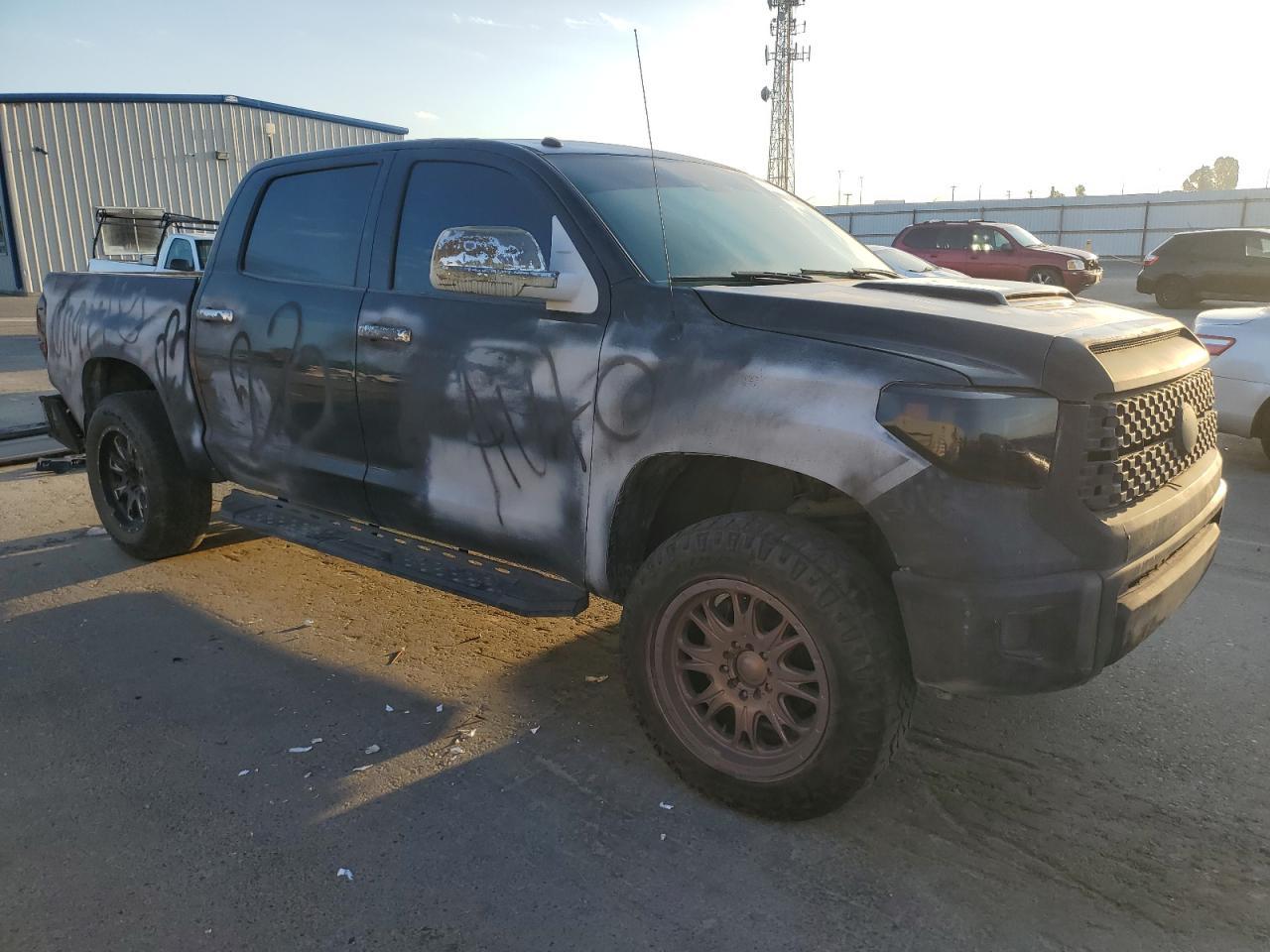 2018 TOYOTA TUNDRA