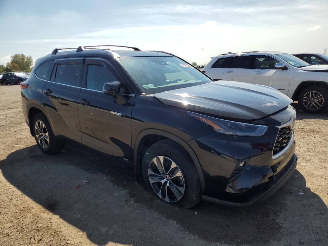 2021 TOYOTA HIGHLANDER
