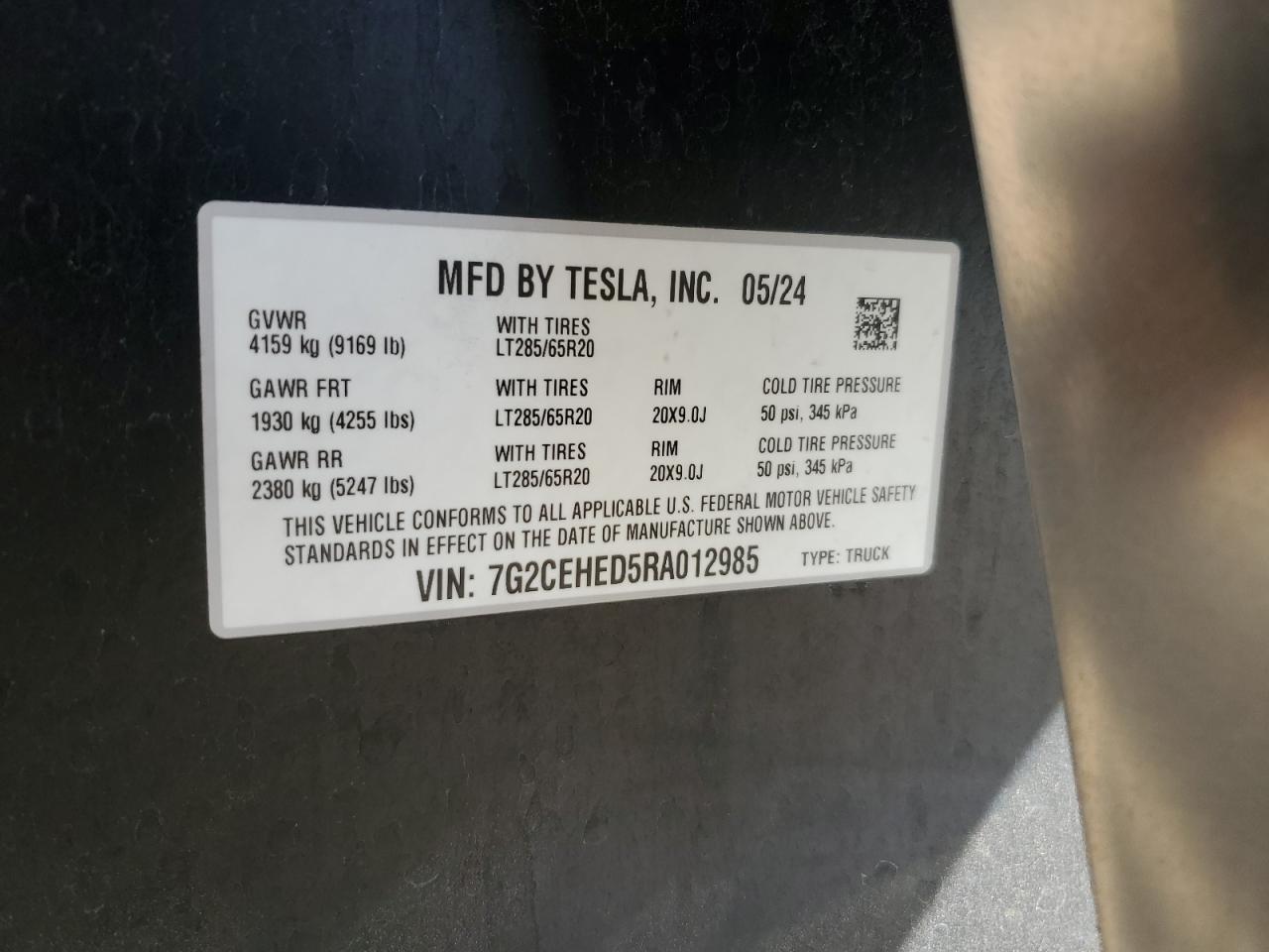 2024 TESLA Cybertruck