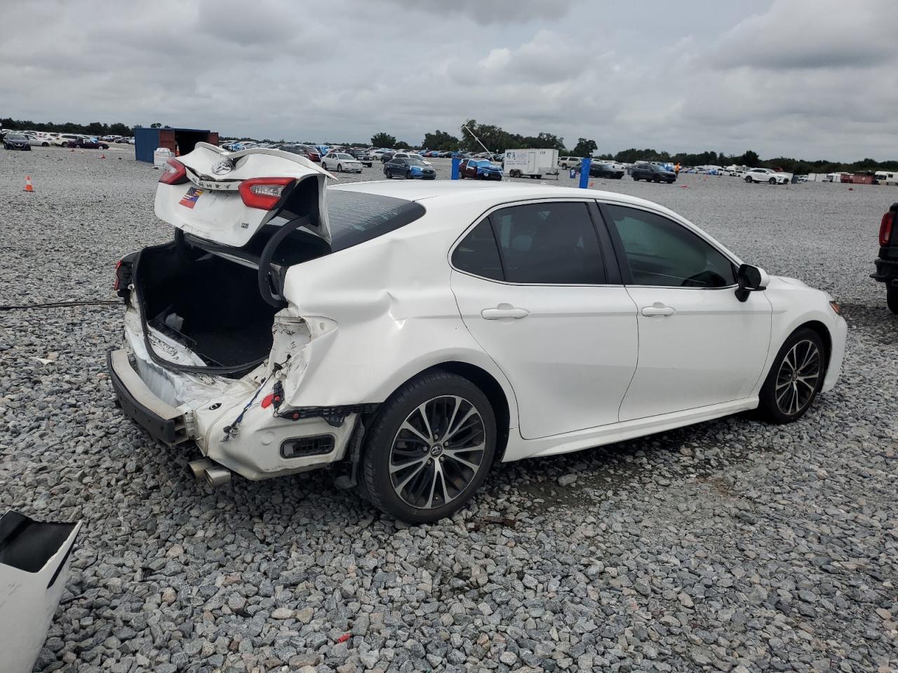 2018 TOYOTA CAMRY