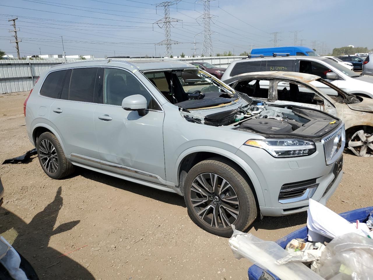 2024 VOLVO XC90