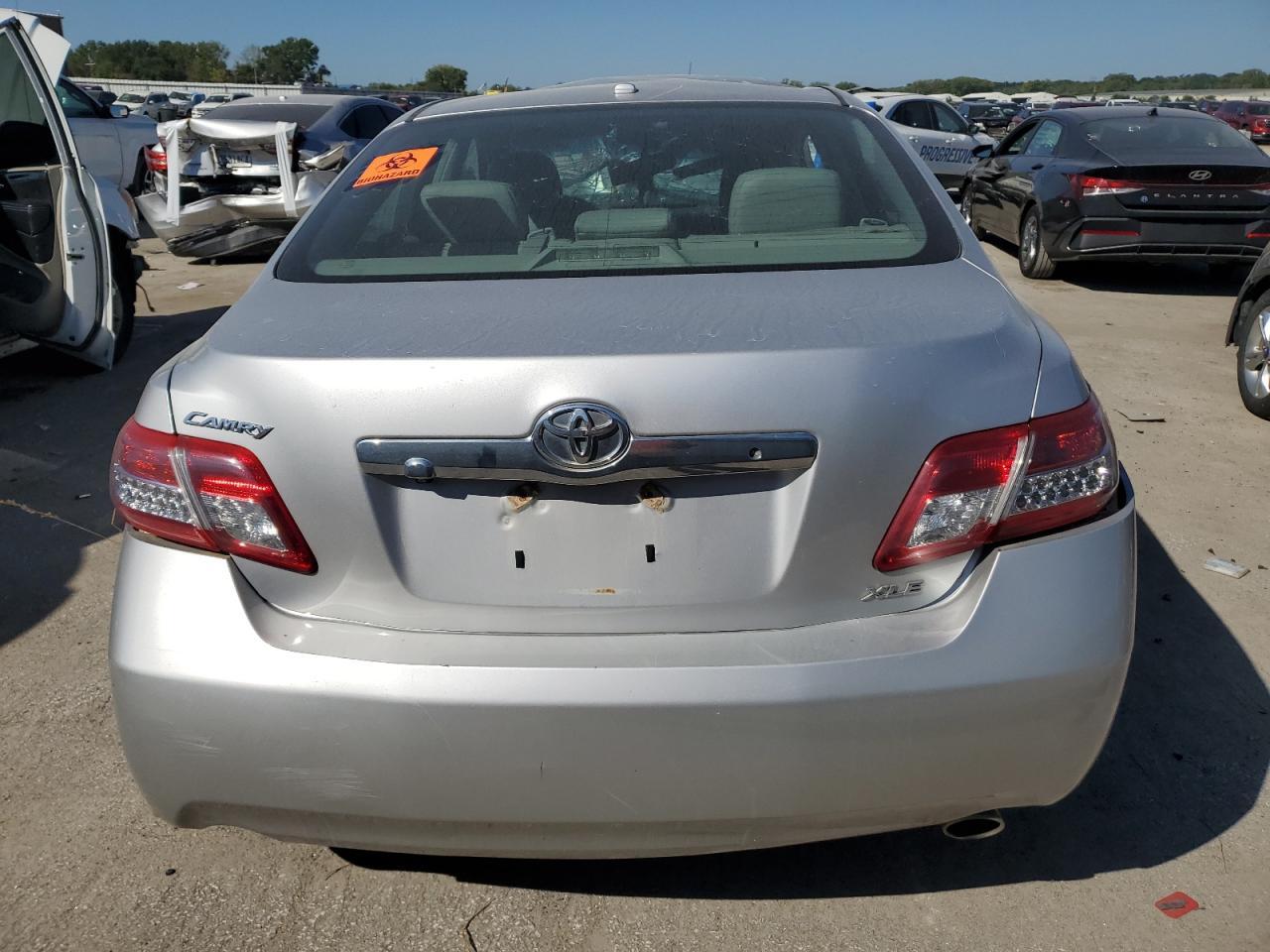 2011 TOYOTA CAMRY