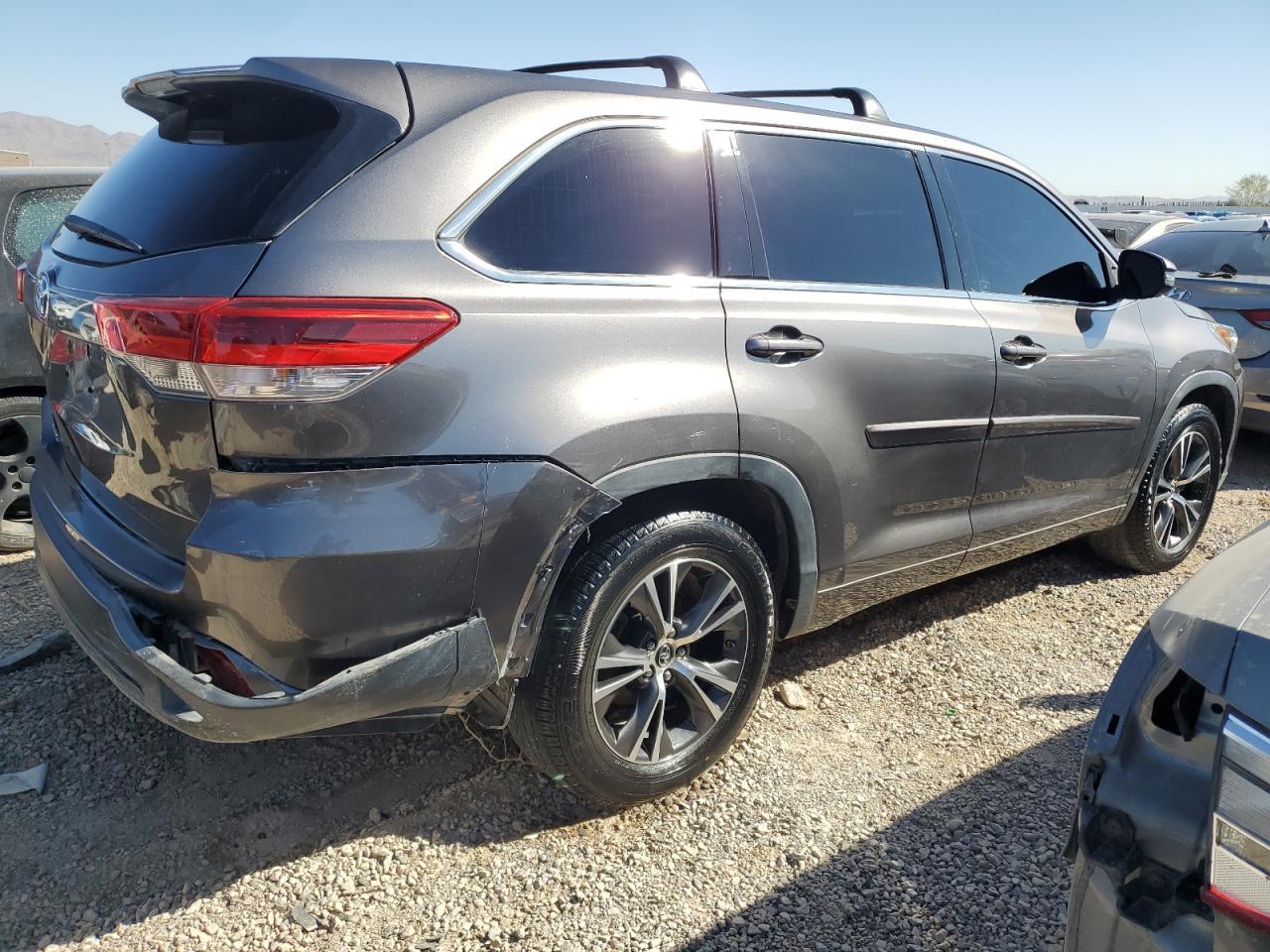 2018 TOYOTA HIGHLANDER