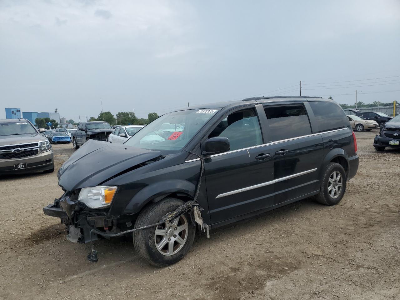2012 CHRYSLER Town & Country