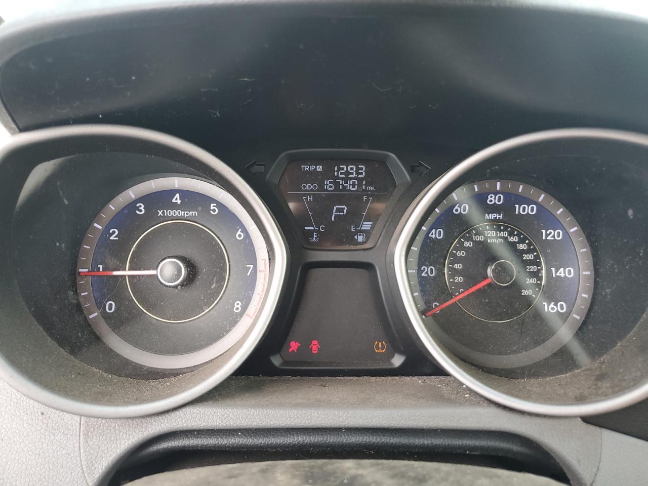 2013 HYUNDAI ELANTRA