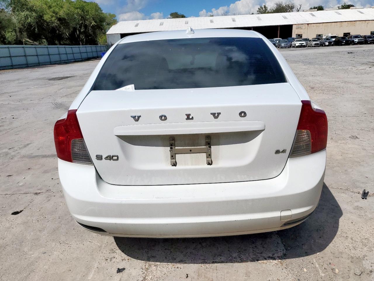 2009 VOLVO S40