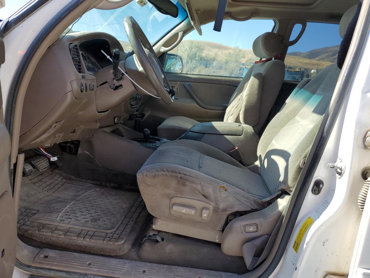 2003 TOYOTA Sequoia
