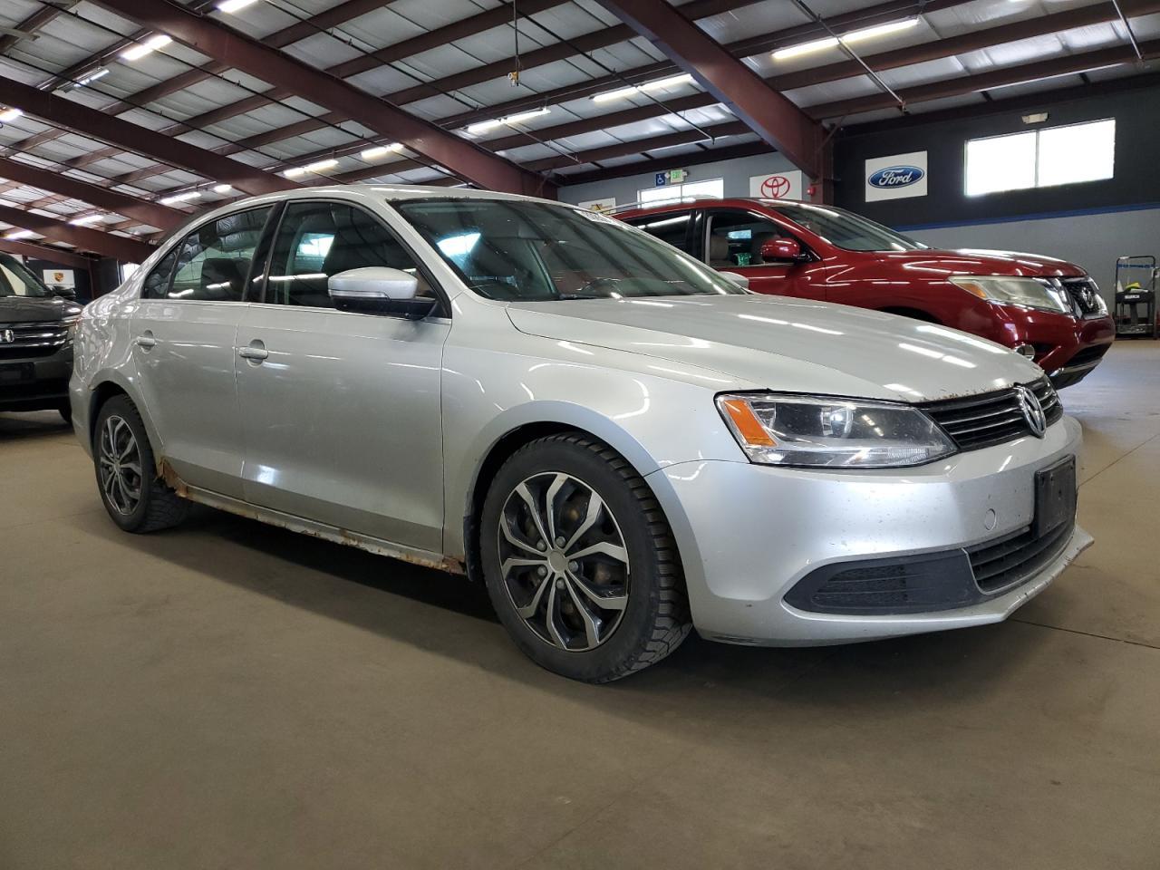 2013 VOLKSWAGEN JETTA
