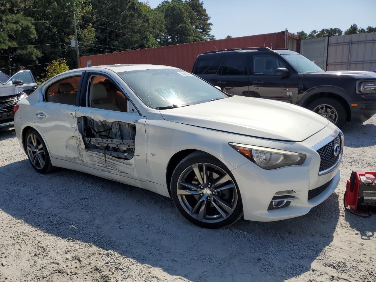 2014 INFINITI Q50