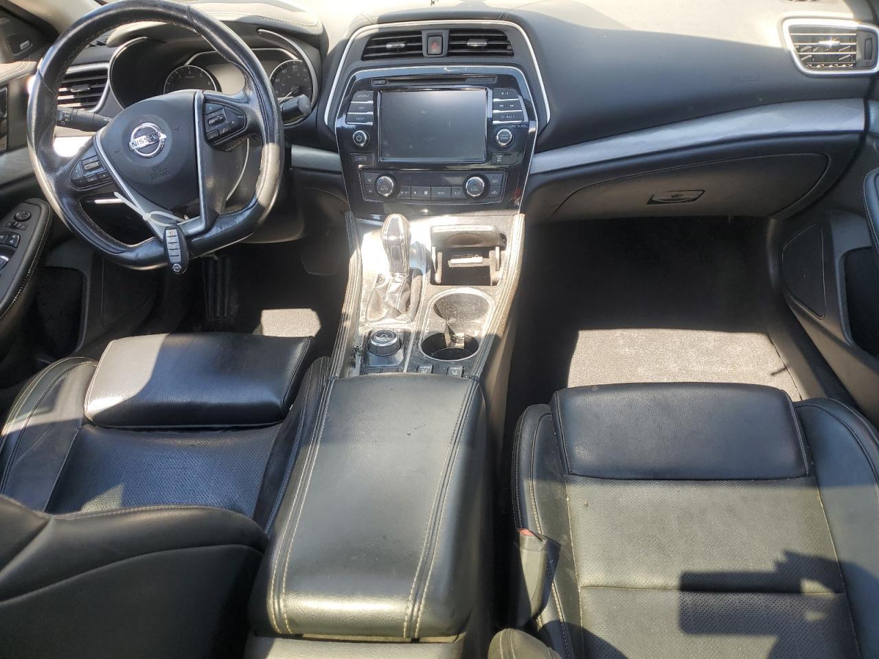 2017 NISSAN Maxima