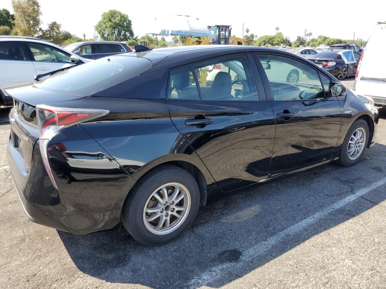 2016 TOYOTA PRIUS