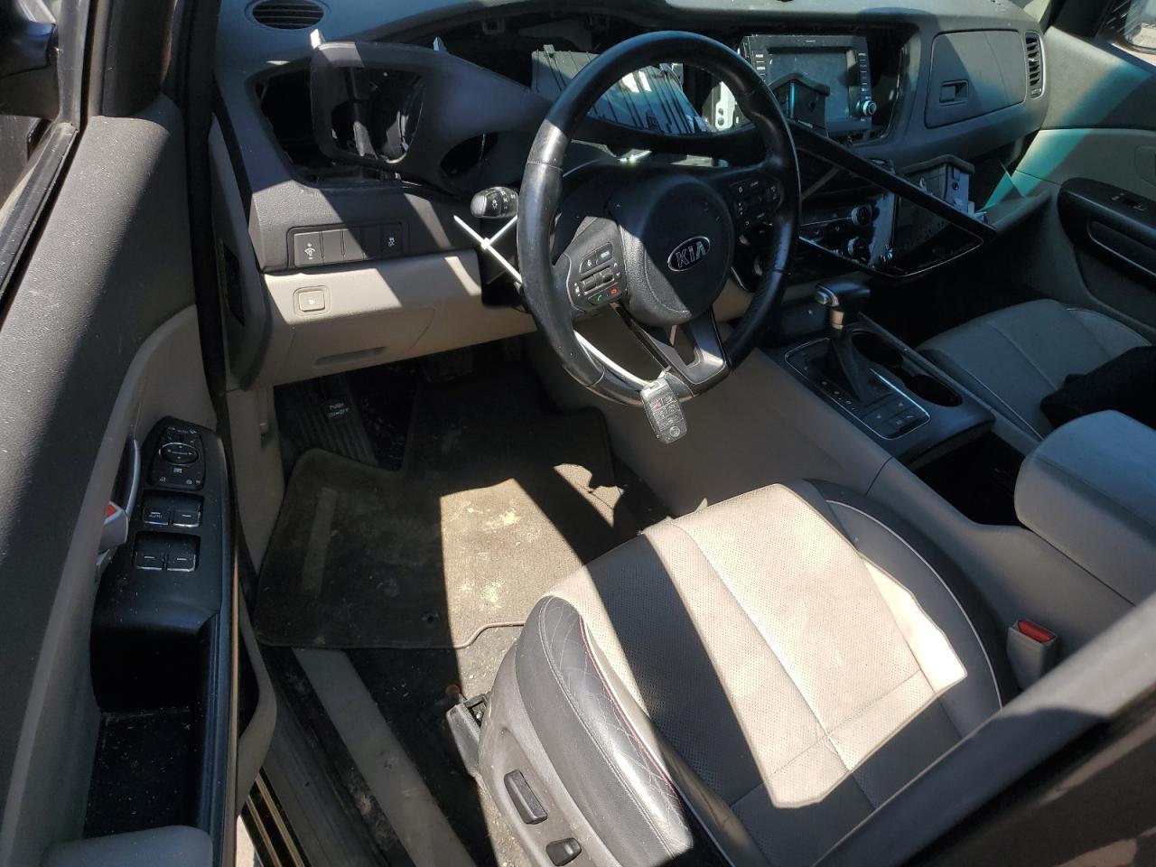 2017 KIA SEDONA