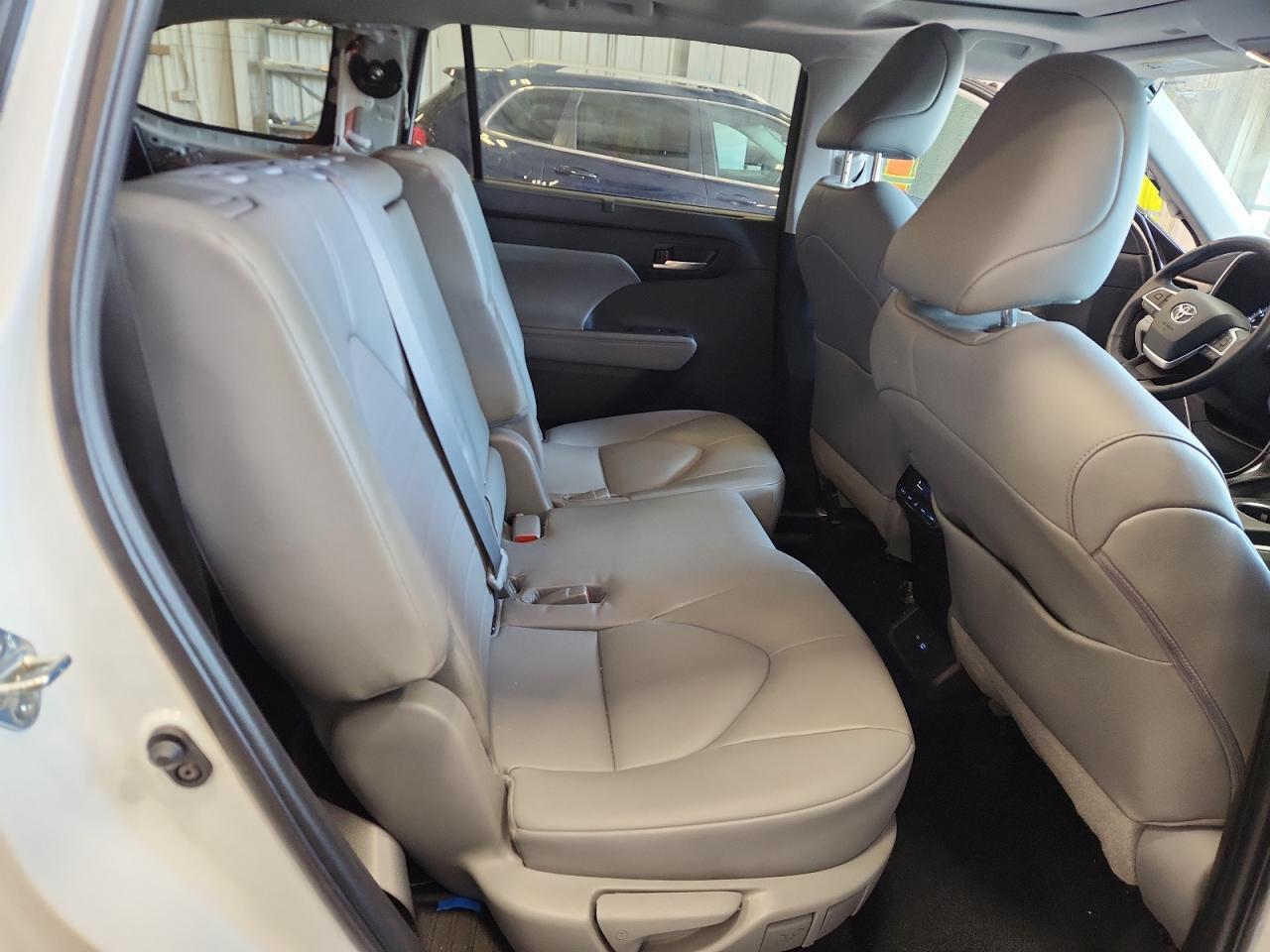 2022 TOYOTA HIGHLANDER