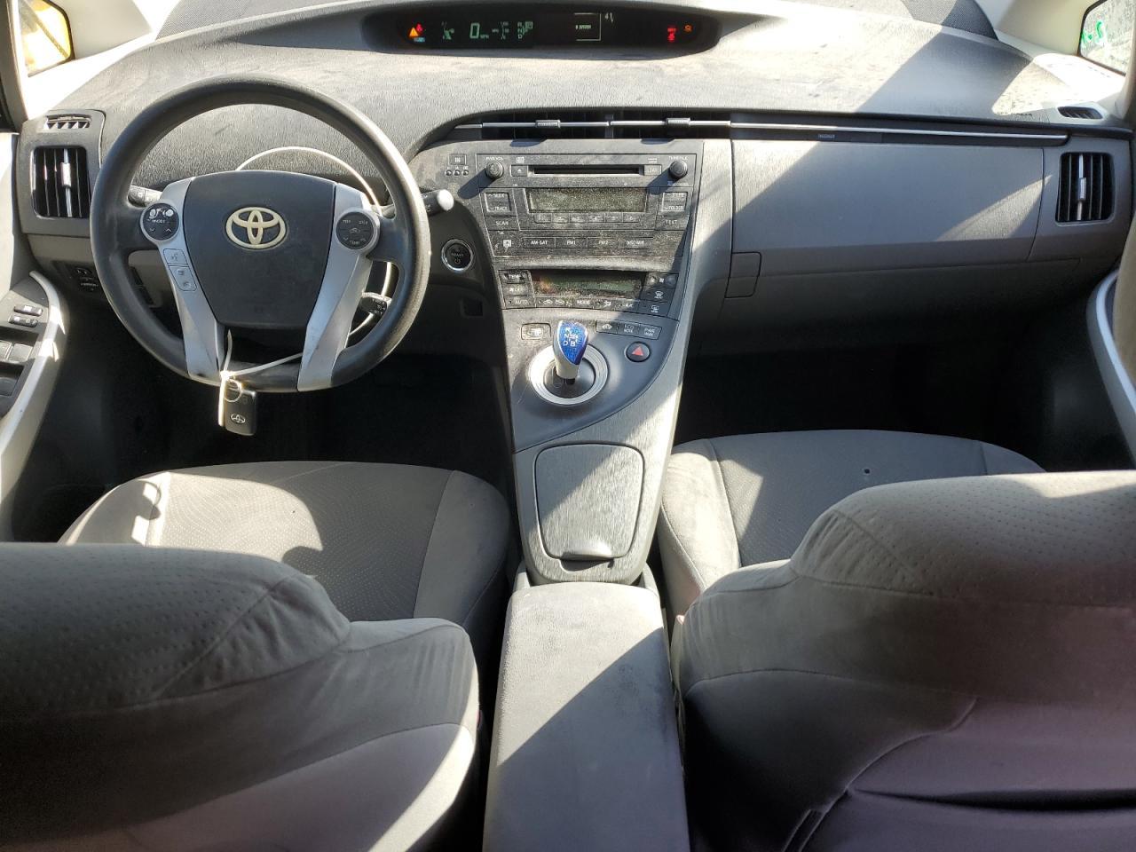 2011 TOYOTA PRIUS