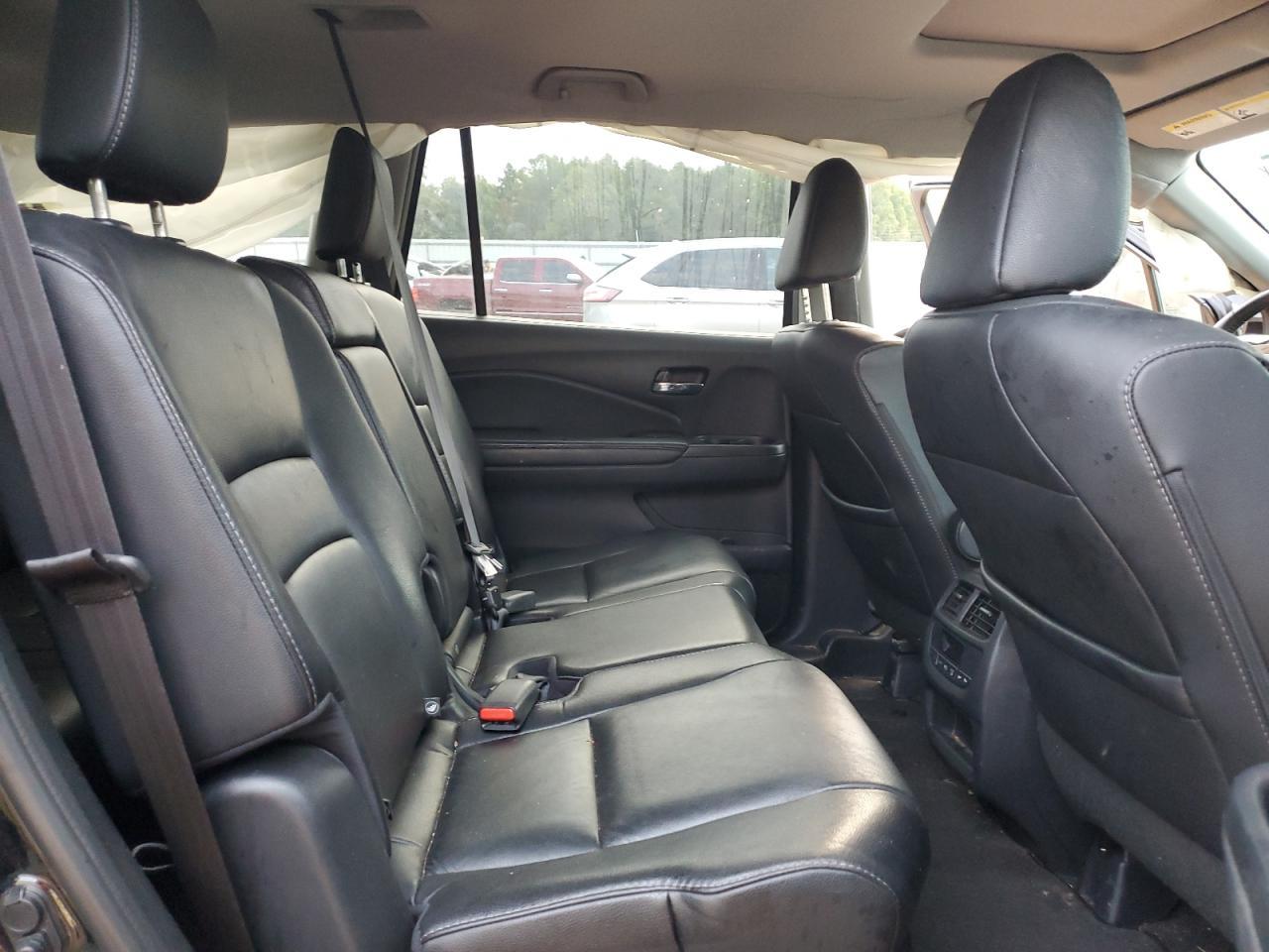 2017 HONDA PILOT