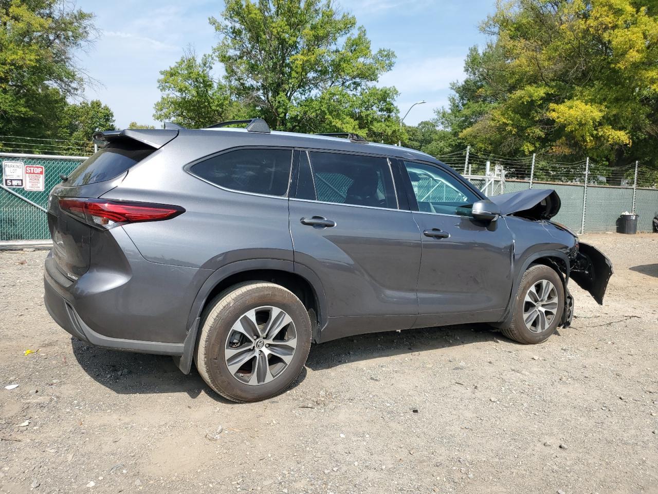 2021 TOYOTA HIGHLANDER