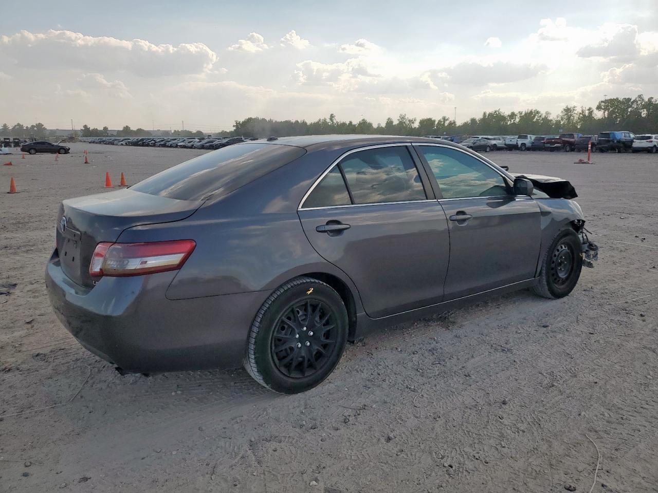 2011 TOYOTA CAMRY