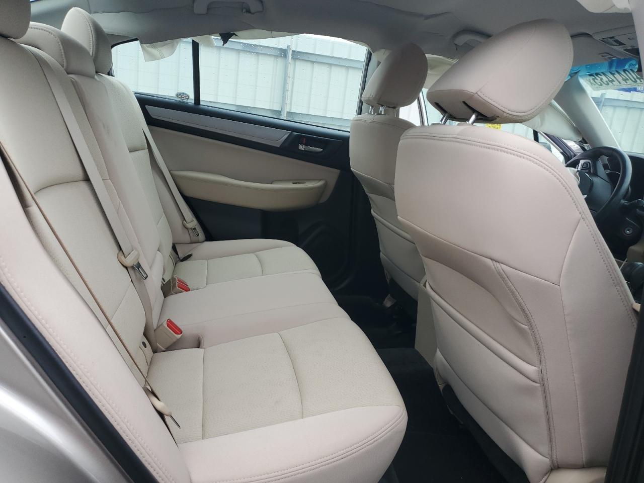 2015 SUBARU Legacy
