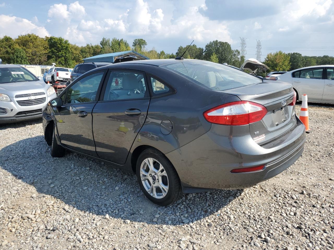 2016 FORD Fiesta